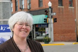 Photo of Dr. Suzanna Long