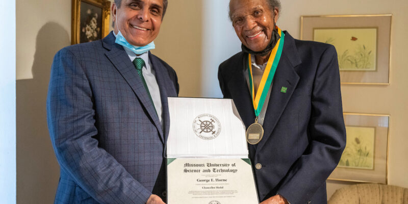 George Horne receives Chancellor Medal from Missouri S&T  