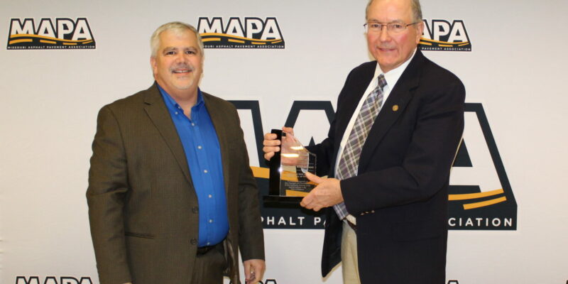 S&T professor emeritus inducted into Missouri Asphalt Pavement Association Hall of Fame