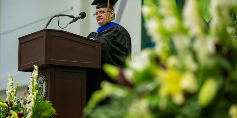 Baganoff tells S&T Ph.D. grads to ‘dare mighty things’