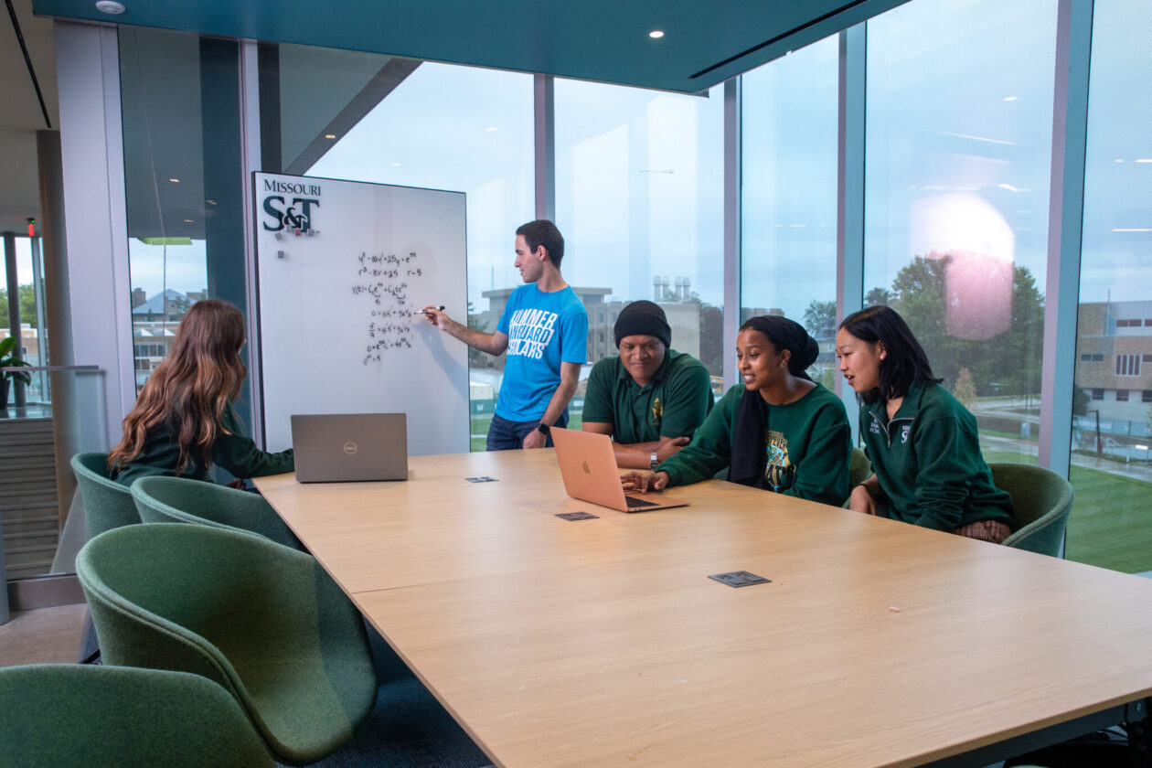 Missouri S&T students study in the university’s Innovation Lab. Photo by Sam Wright/Missouri S&T.