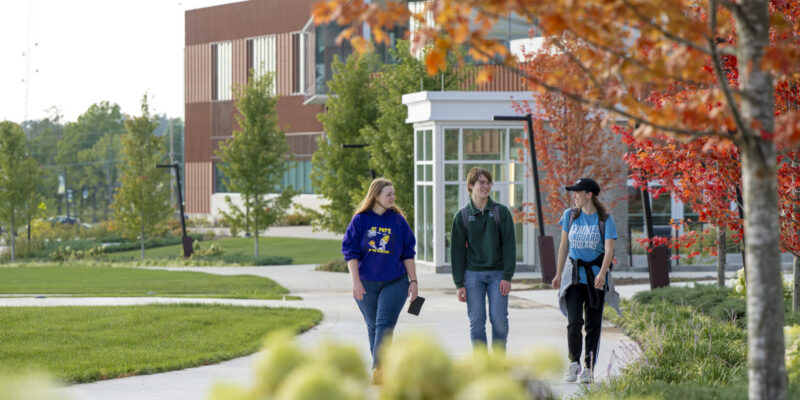 Entrepreneurs inspire Kummer Vanguard Scholars: Advice from 3 innovators