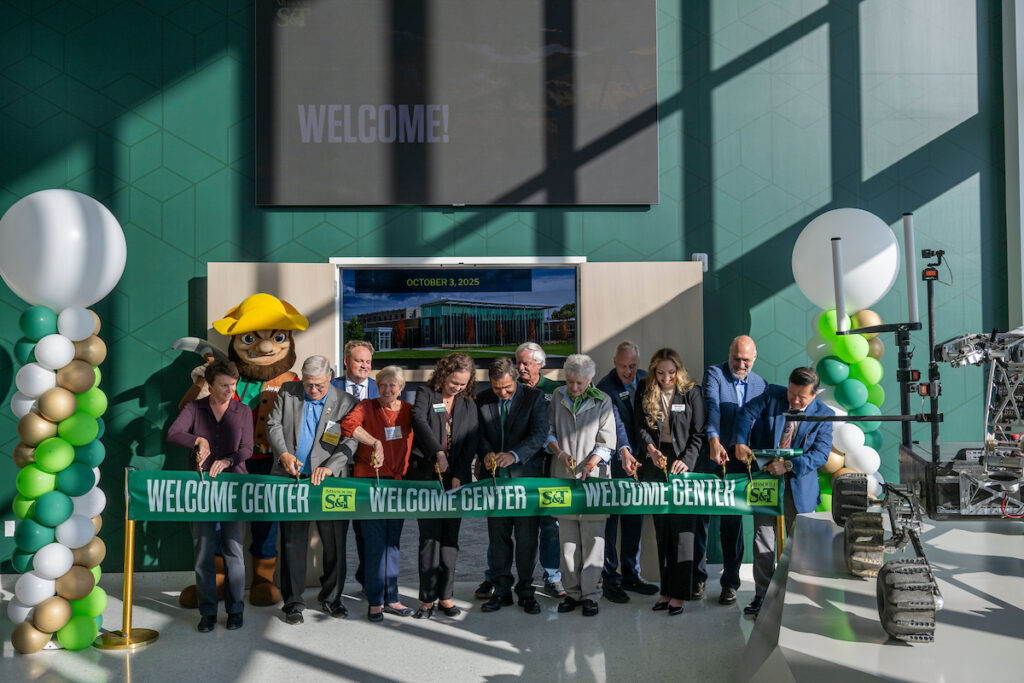 Ribbon cutting for Welcome Center.