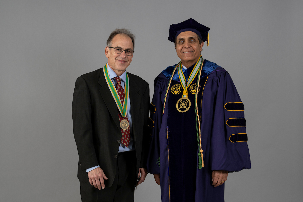 Missouri S&T honors alumnus for professional distinction